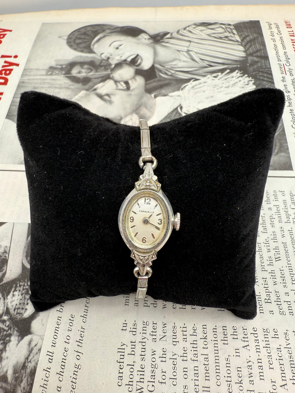 Vintage 1940's CARAVELLE Stretch Silver-tone Ladies Watch