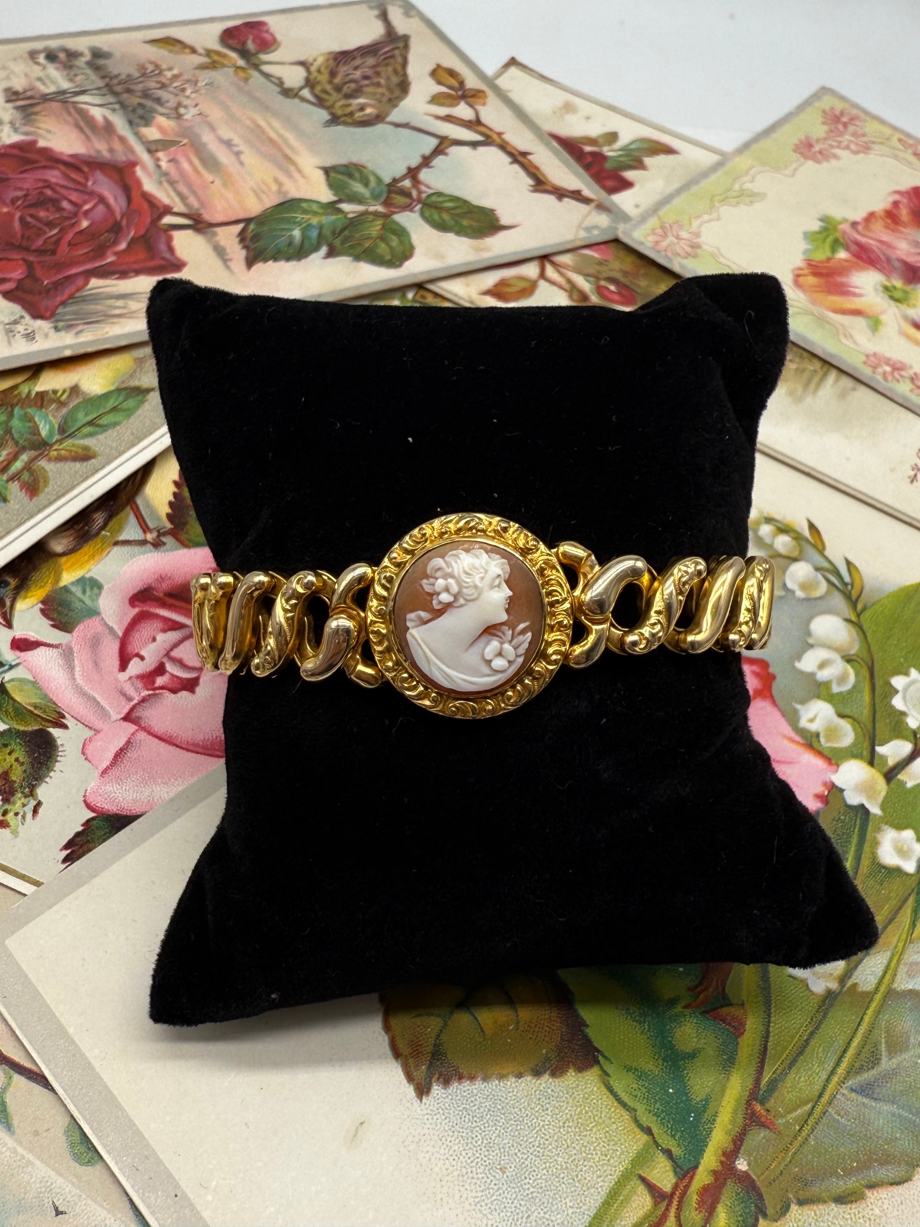 1910s Vintage Cameo Expansion Bracelet